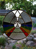Ronde glas-in-lood raamhanger met regenboogkleuren